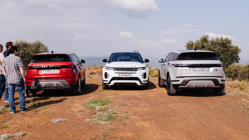 Illustration for article titled The 2020 Range Rover Evoque Is a Bold Way to Withdraw From the World In Style